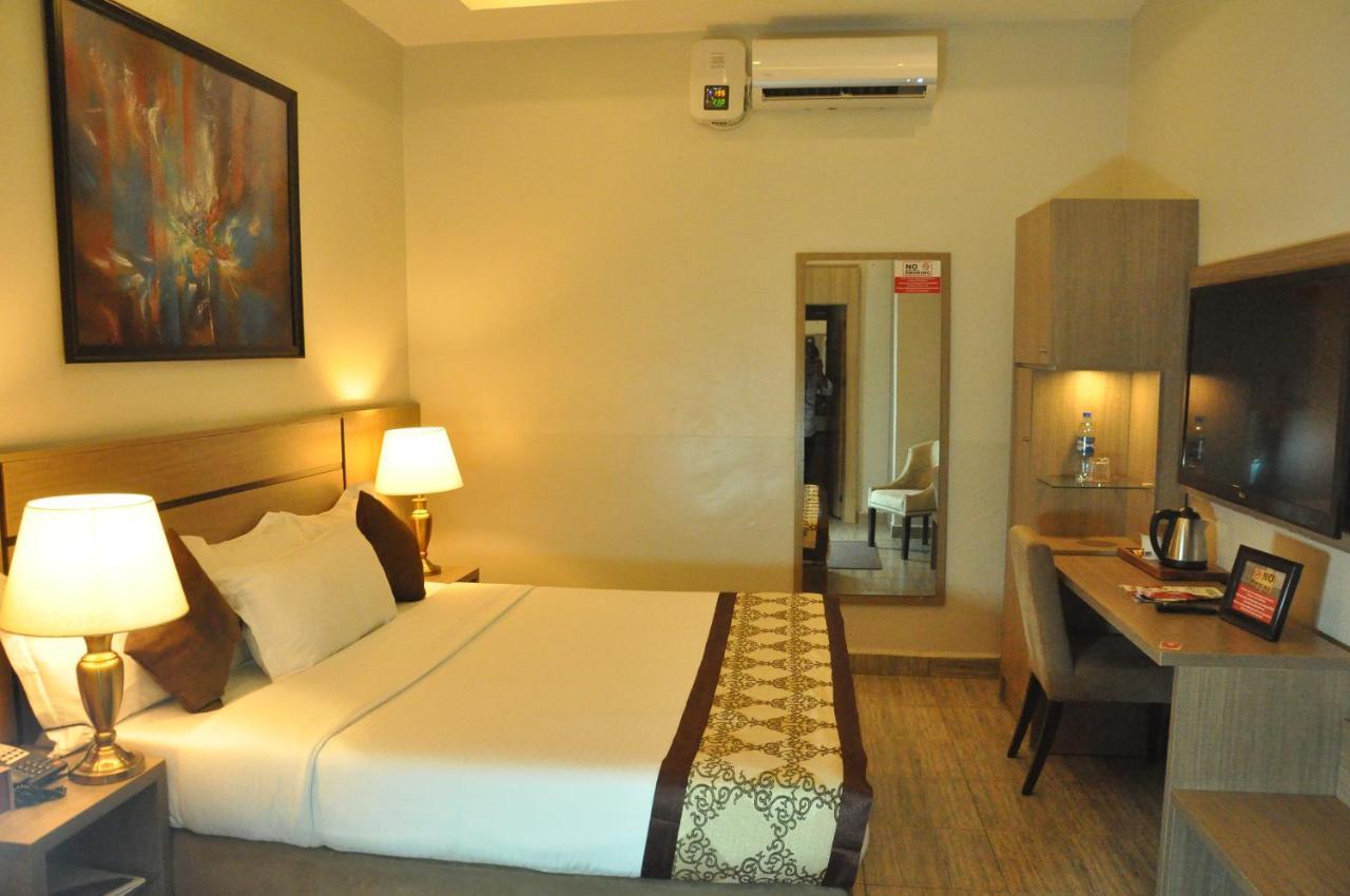 Moz One Executive Guest Rooms Agadez Mobushipe Экстерьер фото